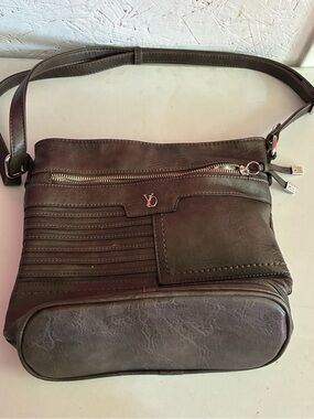 Brown Leather Messenger Bag for Men — Slim Crossbody